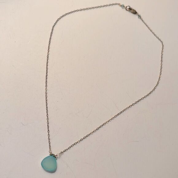 Dainty mint green faceted stone pendant on silver tone chain - Picture 2 of 3